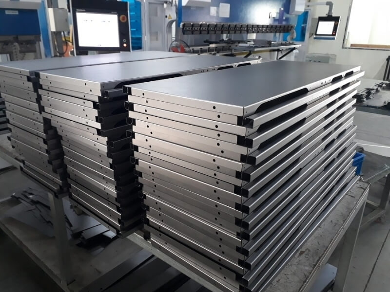 Gia công chấn phù hợp sản xuất hàng loạt