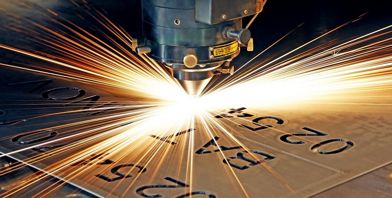 cắt thép bằng laser